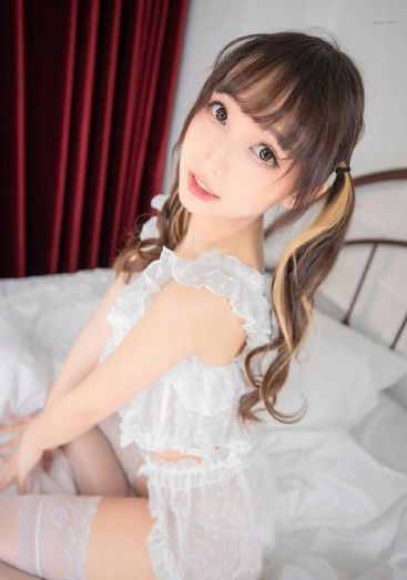 chinese国产打屁股女贝网_720HD高清在线观看