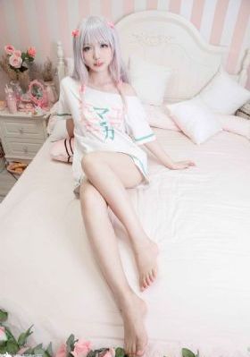 两个男人躁一个女人免费视频中文_蓝光版中文字幕包