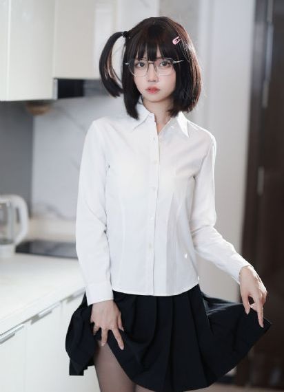 Jcup偶像AV首次亮相的_超清动漫免费观看