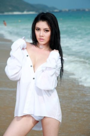 在线综合亚洲欧美日韩手机版_超清免费播放