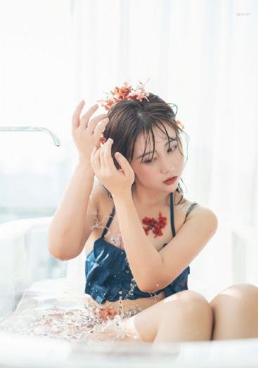 美女丝袜内衣久久网站_高清完整版高清视频观看
